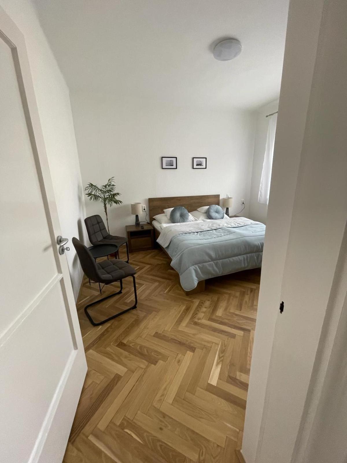 Attila Vendeghaz Appartement Balatonboglár Buitenkant foto