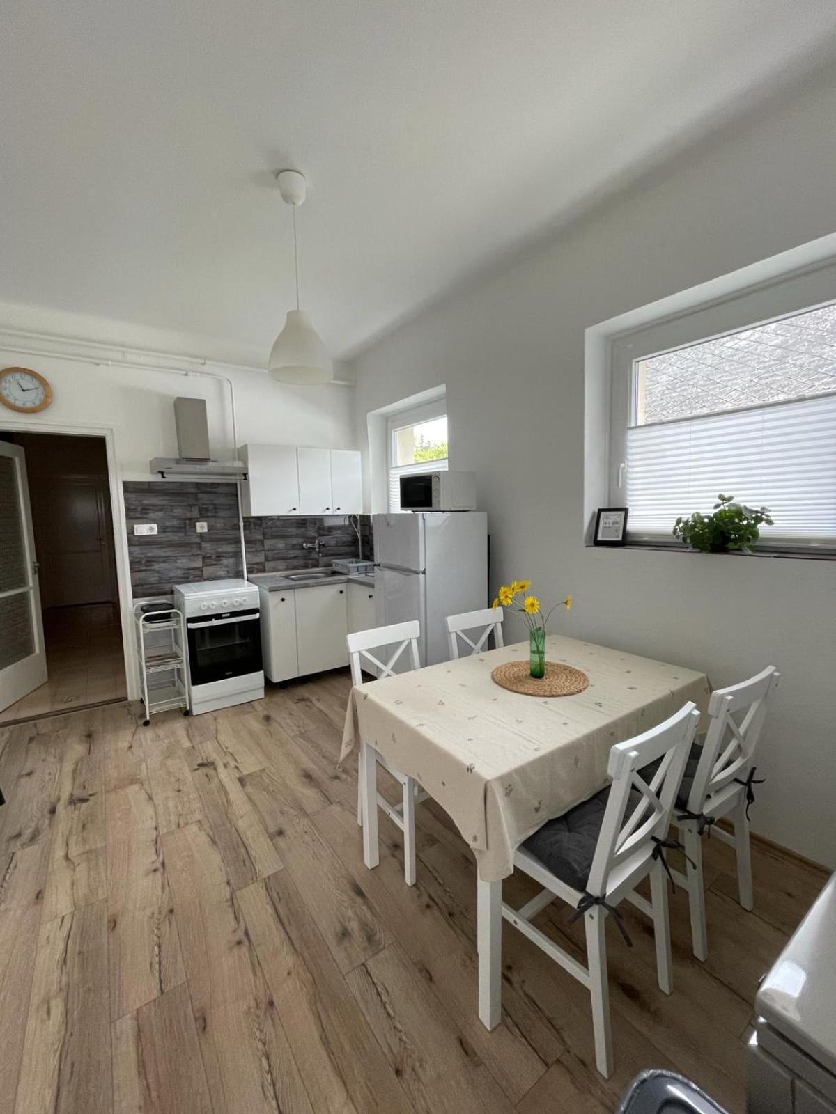 Attila Vendeghaz Appartement Balatonboglár Buitenkant foto